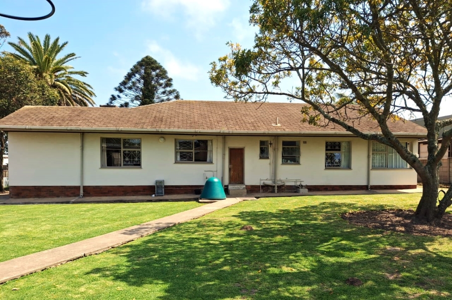 4 Bedroom Property for Sale in Humansdorp Eastern Cape